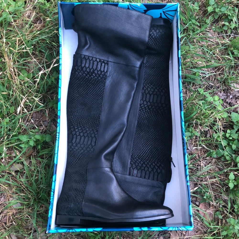 NWT : Seychelles from Anthropologie Black Leather Foldover Boots, size 8.5